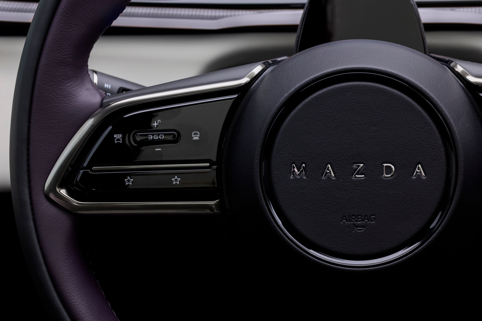 SMALL_Mazda_CX_6e_Germany int (35)